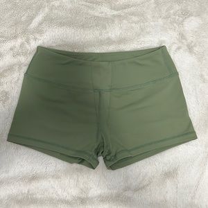 Savage Barbell booty shorts - size medium - color moss green
